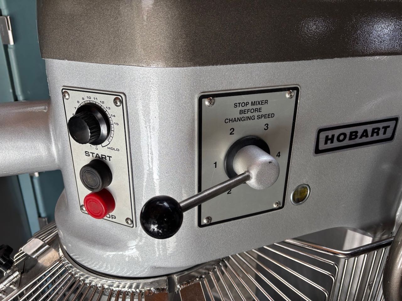 80 Quart Hobart Mixer L-800T Timer Bowl Guard 3 Attachments 200V 2 HP 1PH Qt NSF