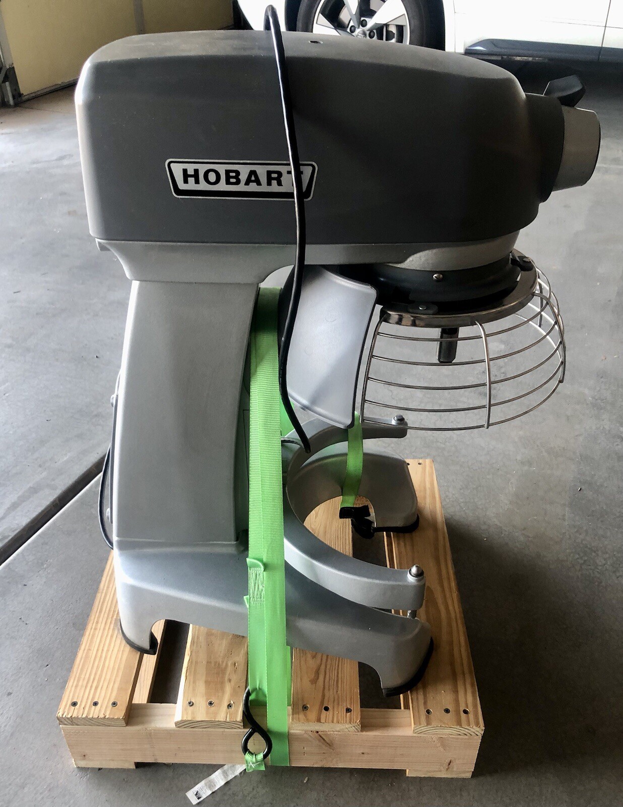 HOBART HL 200 Plus 20Qt And 12 Qt Bowls And All Accessories