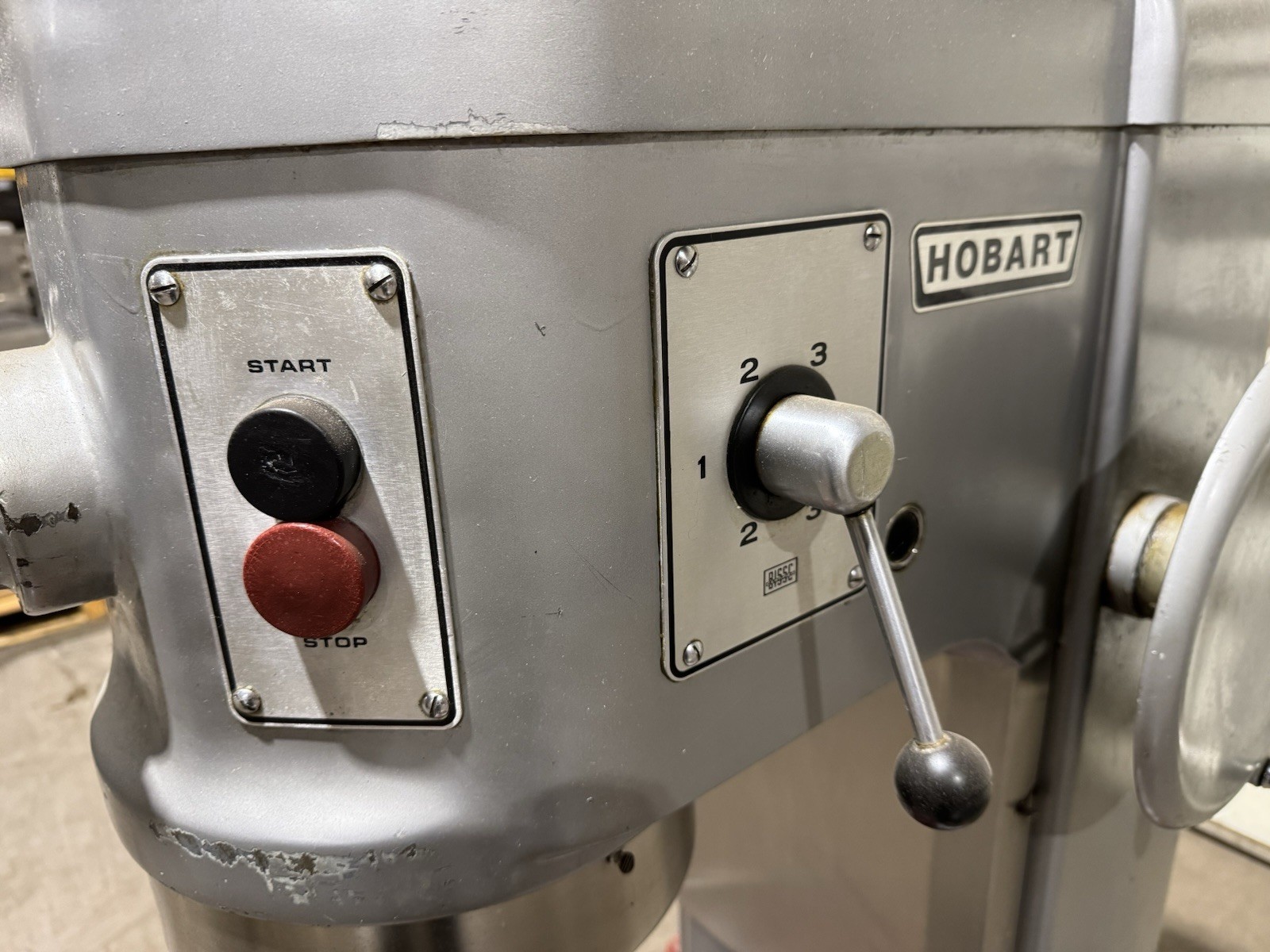 HOBART H600 60 QT BAKERY DOUGH MIXER W/ NO BOWL OR ATTACHMENTS