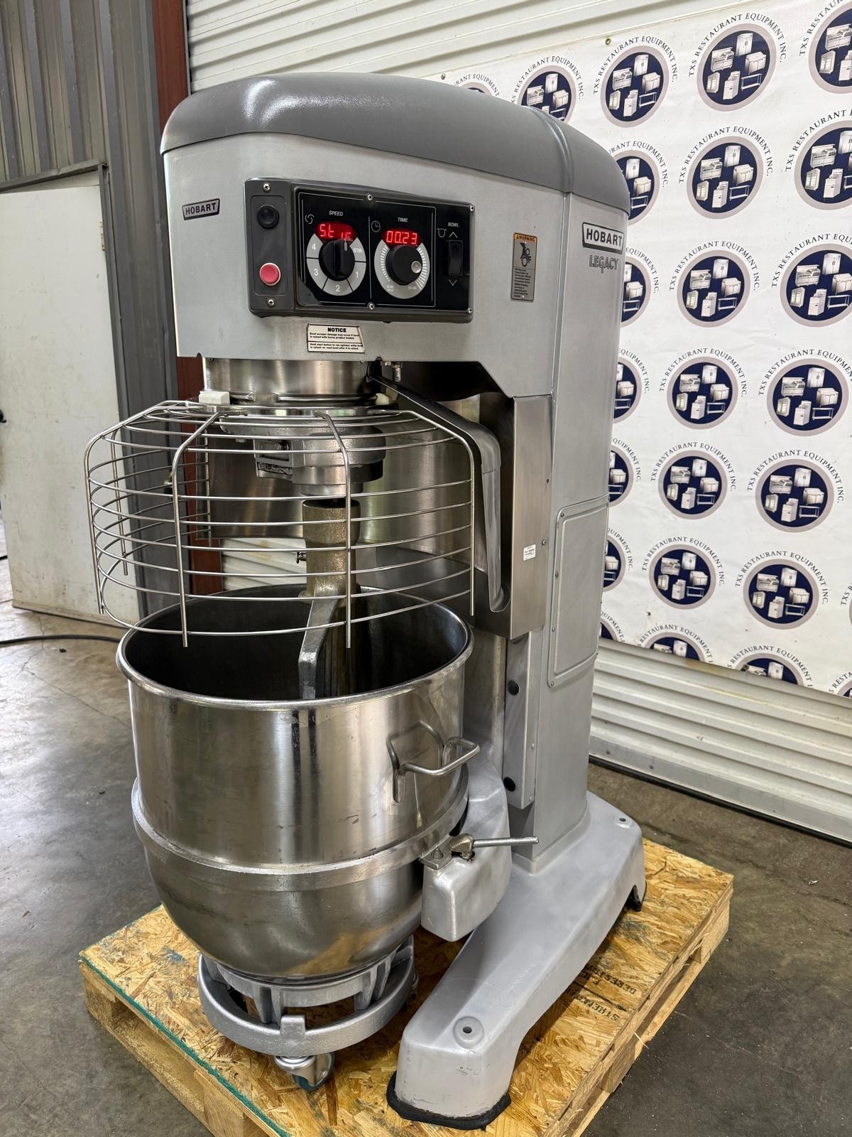 Hobart Legacy HL1400-N 140 Qt. Planetary Floor Mixer with Guard – 240V, 3 Phase,