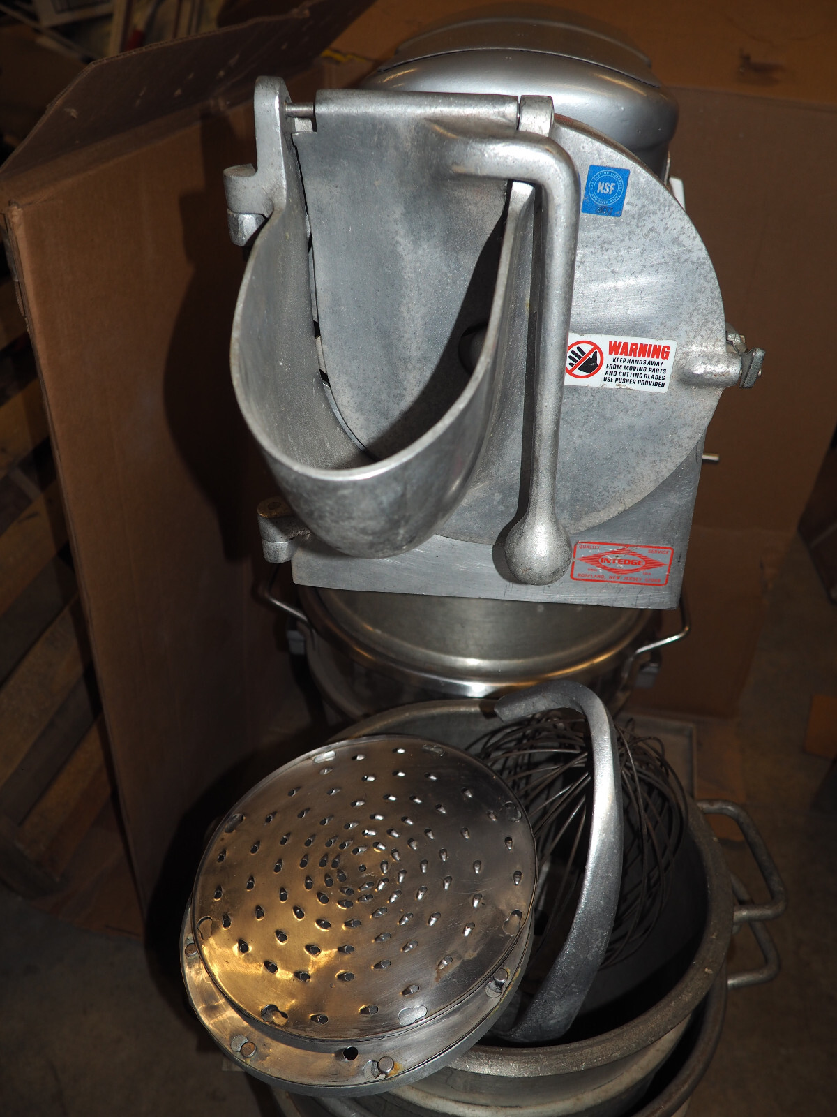 HOBART D300 30 Quart MIXER NICE 3 Bowls, Hook, Whip, Paddle, Pelican, Dolly