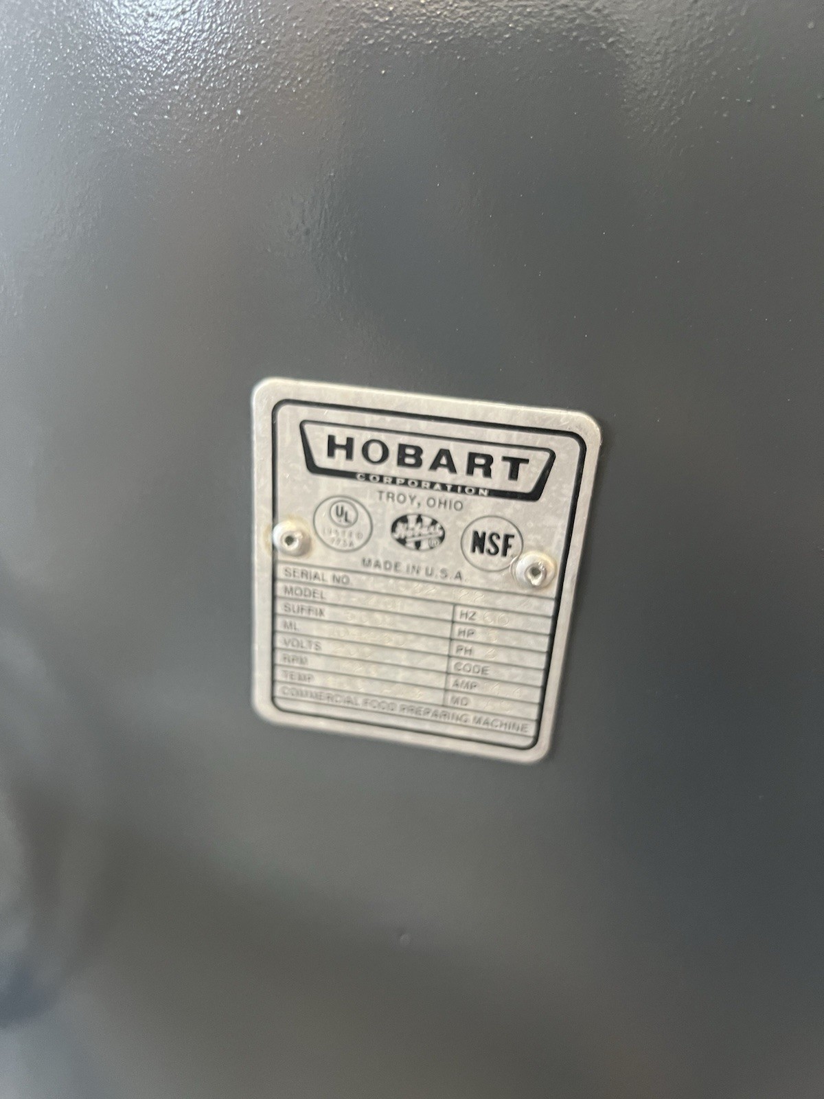 Hobart (V-1401) 140 Quart 4 Speed Bakery Dough Food Mixer With S/S Bowl & Hook