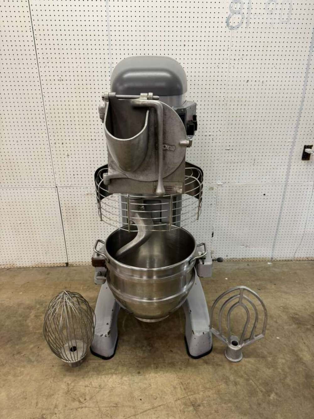 Used 60qt Hobart Legacy HL600-1 Planetary Floor Mixer with Guard – 240V, 3 Phase