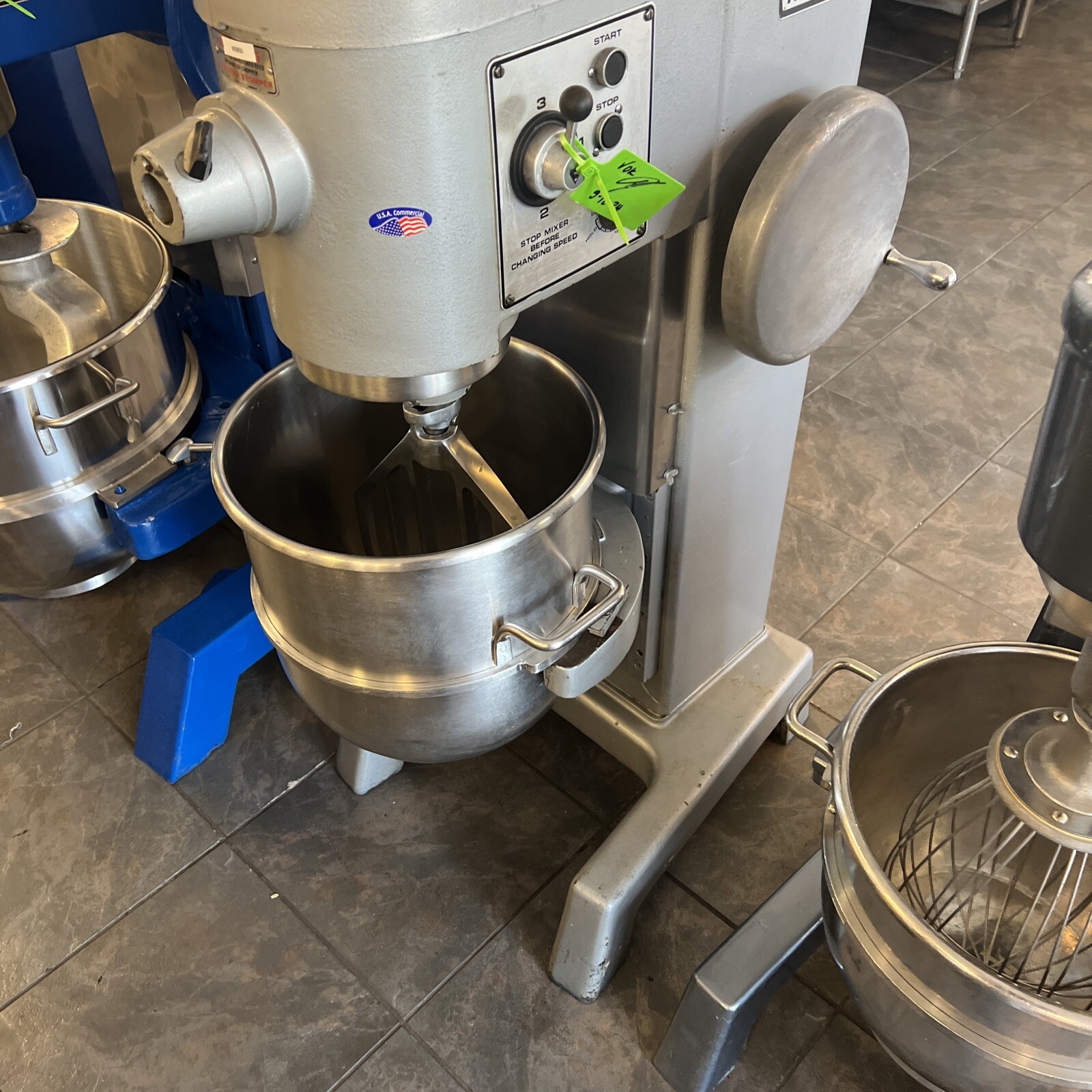 Hobart D340- 40-quart mixer with bowl and hook- Working- 208v 3 Phase