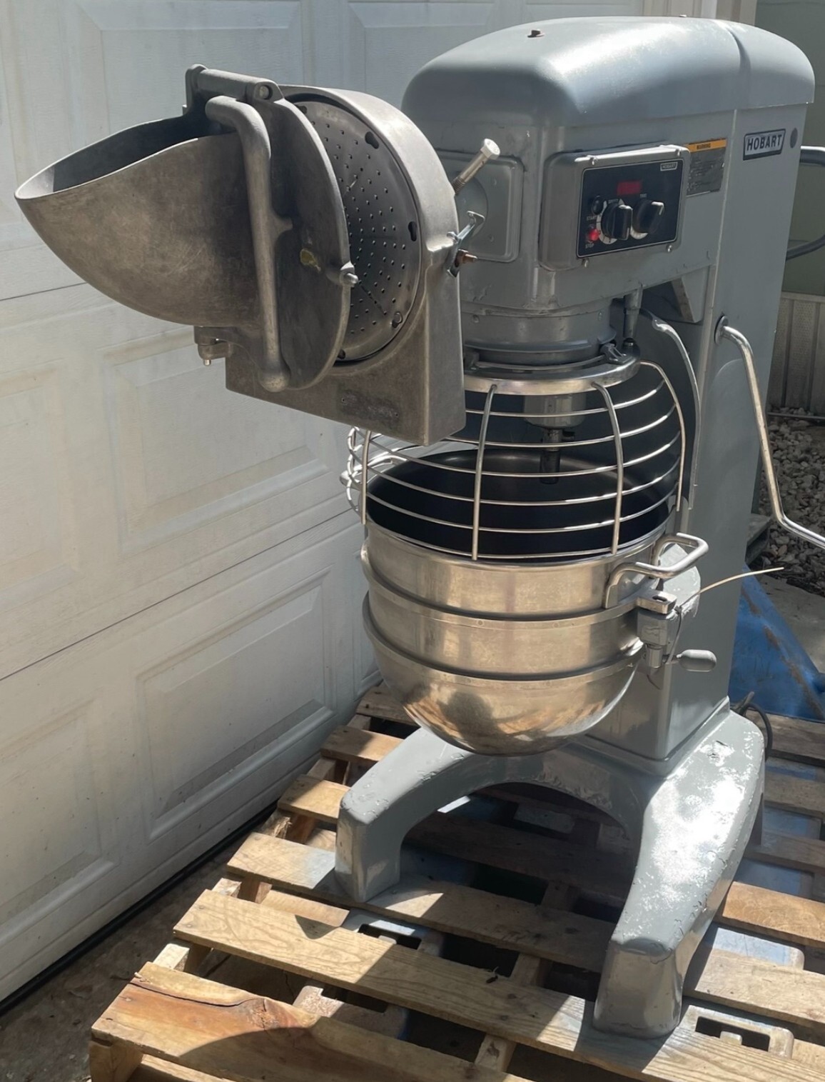 Hobart HL300-3STD 30-Quart All Purpose Legacy Floor Mixer