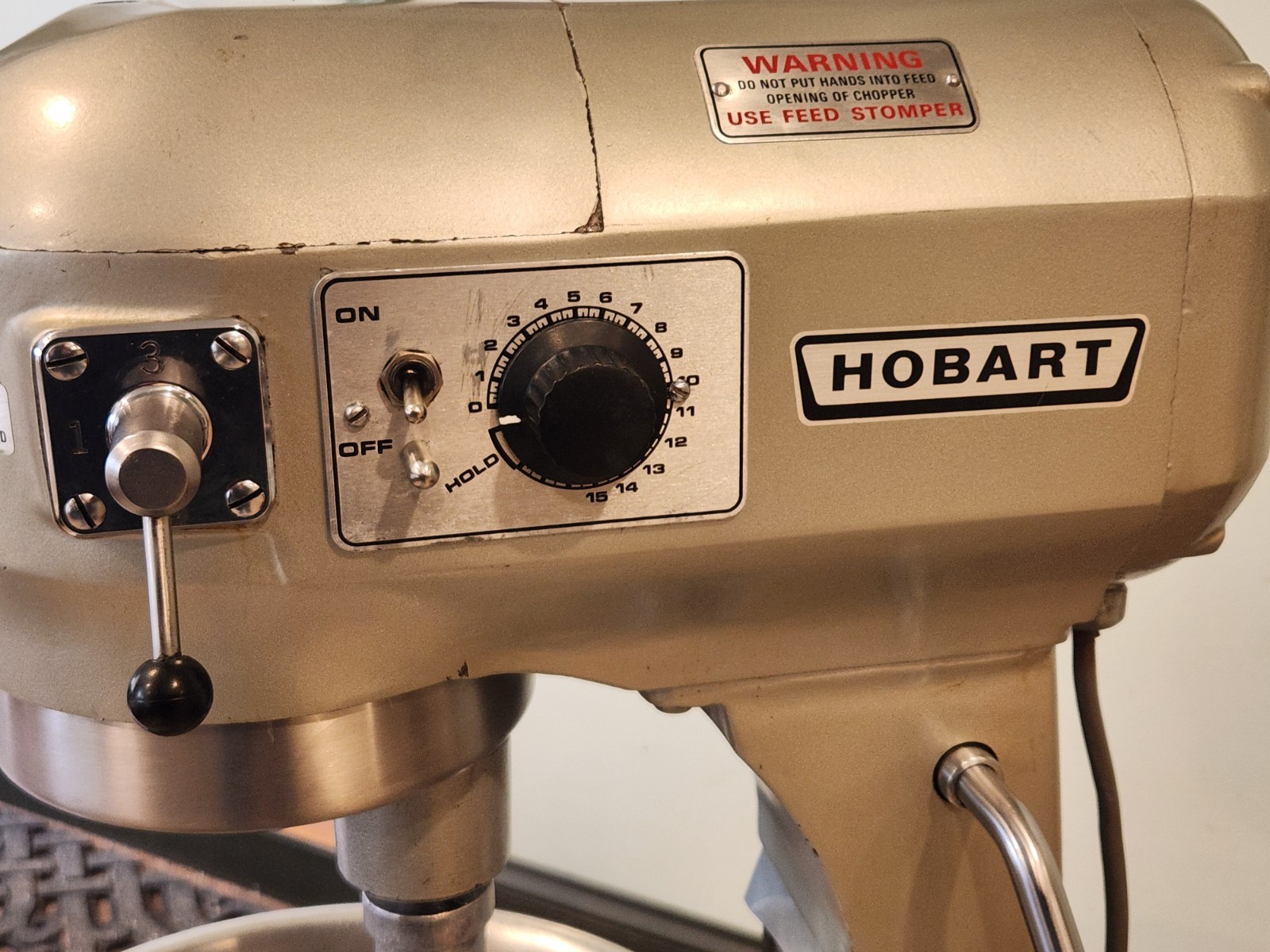 Hobart Classic A-200FT, 20 Quart Floor Mixer, Bowl, Beater & Timer – REFURBISHED