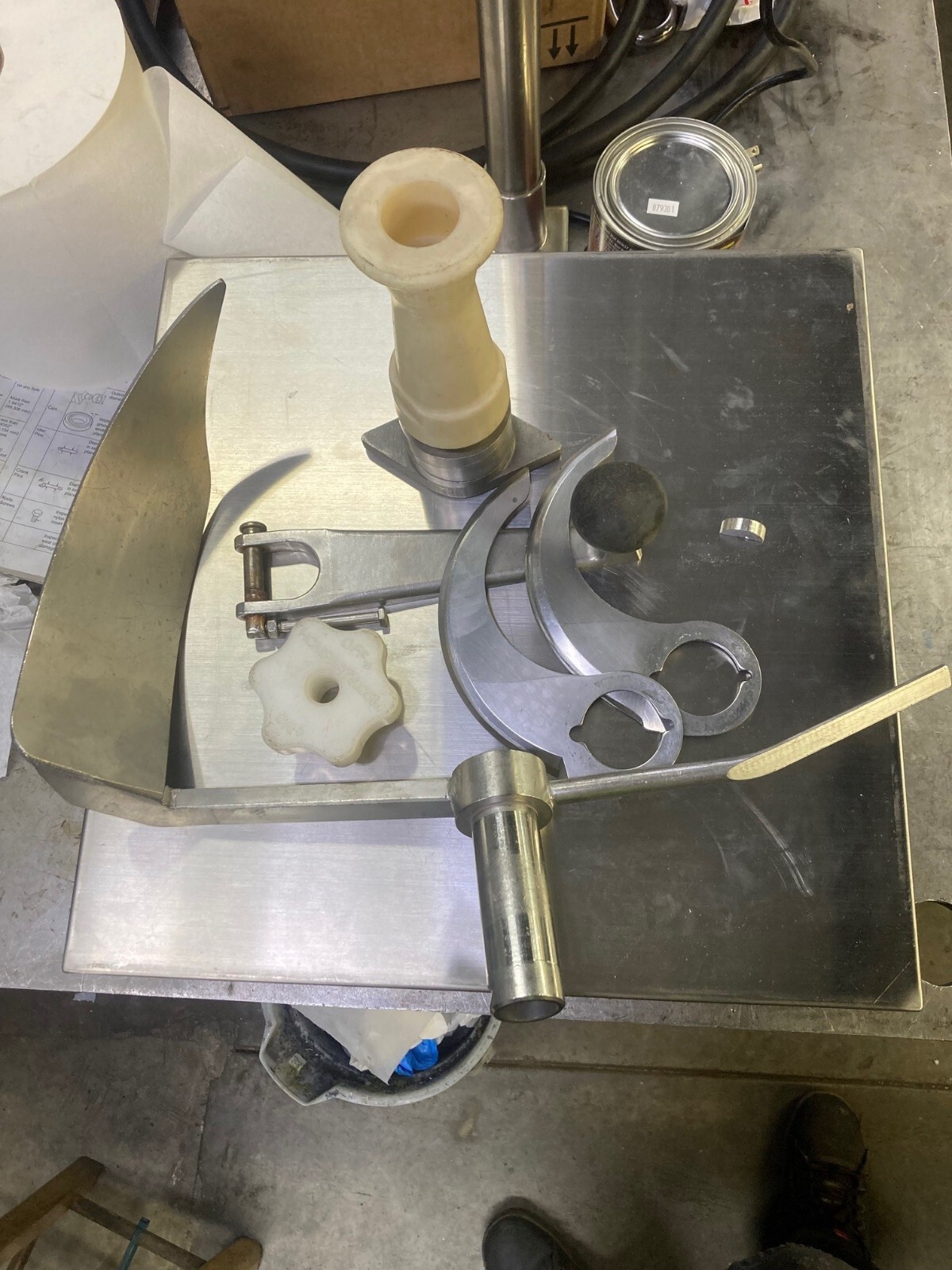 Hobart HCM-450 45 Qt. Vertical Cutter Mixer Food Processor