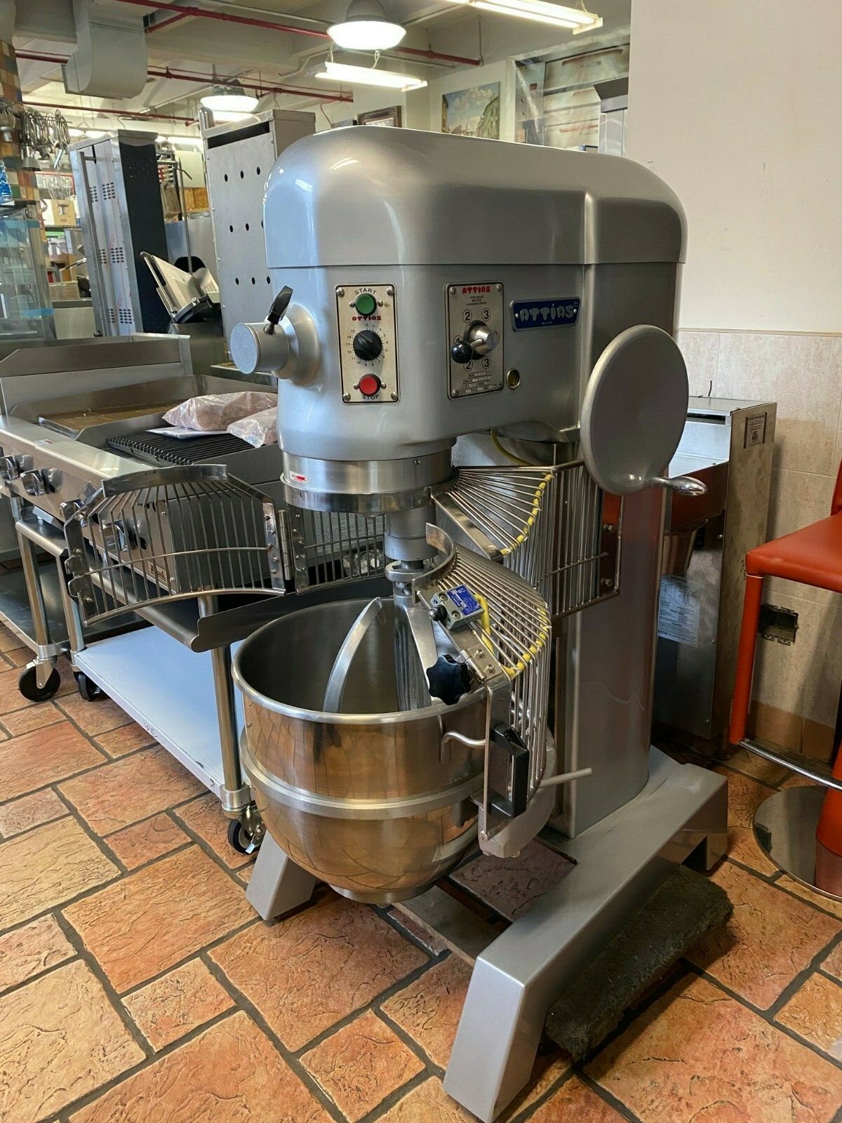 60 Quart Attias Dough Mixer with quard