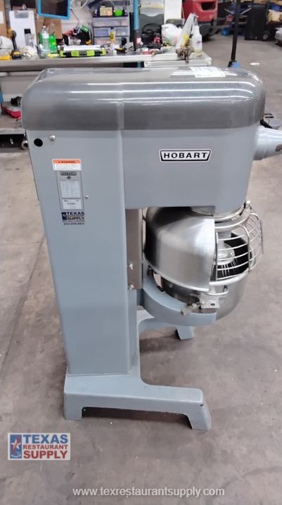 Hobart D340 40 Quart Bakery Dough Mixer with Bowl and 1 Attachment